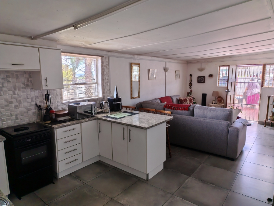 5 Bedroom Property for Sale in Van Riebeeck Hoogte Eastern Cape